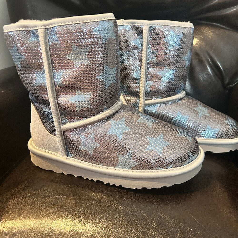 Brand New UGG Classic Short Sequin Star Denim Blue Boots - Youth Size 2